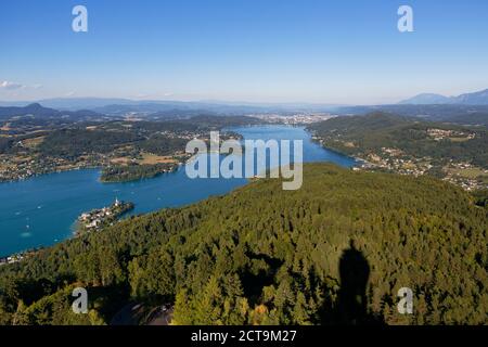 L'Autriche, la Carinthie, formulaire de Pyramidenkogel Wörthersee Banque D'Images