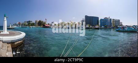 Les Maldives, homme, entrée du port Banque D'Images