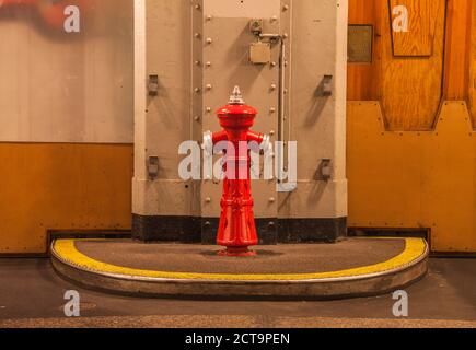 Allemagne, Hambourg, fontaine dans le vieux tunnel Elb Banque D'Images