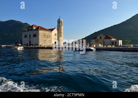 Monténégro, Crna Gora, Gospa od Skrpjela île près de Perast dans la baie de Kotor Banque D'Images