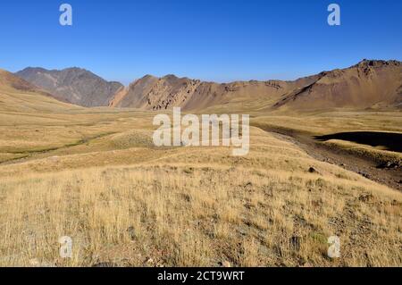 L'Iran, province de Mazandaran, montagnes Alborz, vue sur Hezarsham plateau, Takht-e Massif de Suleyman Banque D'Images