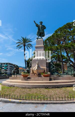 L'Italie, Ligurie, Rapallo, statue de Christophe Colomb Banque D'Images