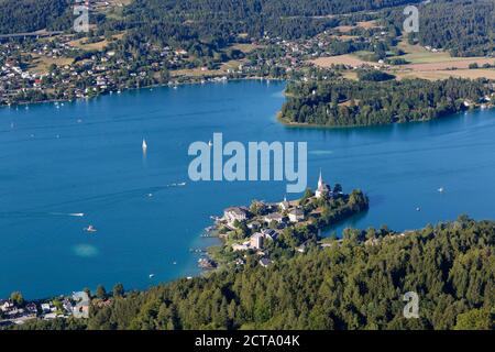 L'Autriche, la Carinthie, formulaire de Pyramidenkogel Wörthersee avec Maria Woerth Banque D'Images