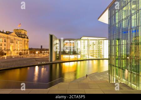 Allemagne, Berlin, Paul Loebe House, Reichstag, gauche droite Marie Elisabeth Lueders Building Banque D'Images