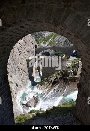 La Suisse, Uri, Pont du Diable dans les gorges de Schollenen Banque D'Images