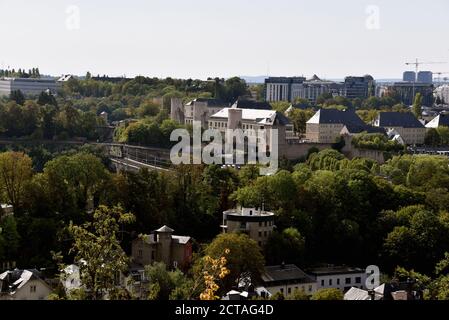 Luxembourg, Luxembourg. 20 septembre 2020. Vue du plateau de Kirchberg à la vieille ville de Luxembourg. Credit: Horst Galuschka/dpa/Alay Live News Banque D'Images