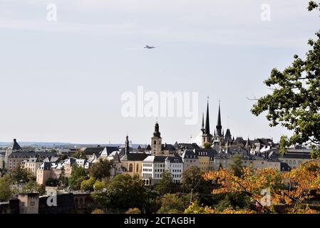 Luxembourg, Luxembourg. 20 septembre 2020. Vue du plateau de Kirchberg à la vieille ville de Luxembourg. Credit: Horst Galuschka/dpa/Alay Live News Banque D'Images