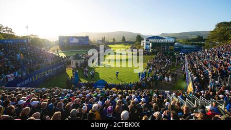 Justin Rose joue le premier tir pour l'Europe dans la Ryder Cup 2014. Gleneagles, Perthshire, Écosse. PHOTO : © MARK PAIN / PHOTO D'ALAY Banque D'Images