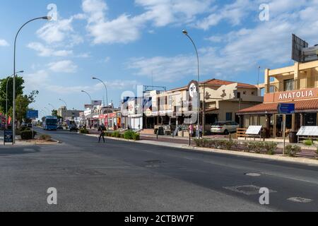 Protaras, Chypre - octobre 6. 2019. Vue générale d'une avenue Cavo Grecko Banque D'Images