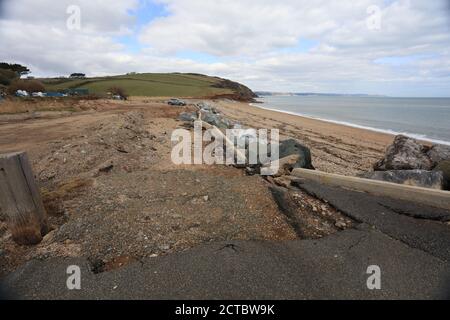 On peut encore voir les ruines d'un village de pêcheurs du XIXe siècle sur la côte sud du Devon à Hallsands. Banque D'Images