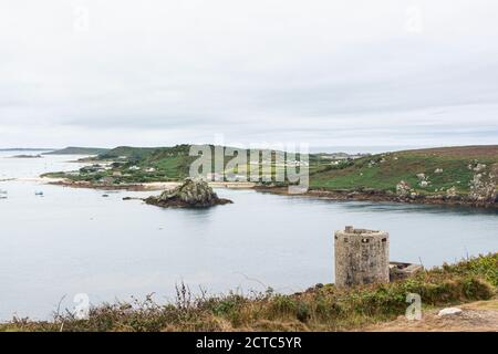 Château de Cromwell sur Tresco, New Grimsby Sound et Bryher, îles de Scilly Banque D'Images