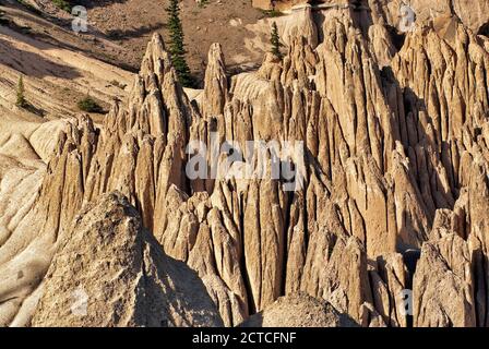 Les hoodoos de tuf volcanique dans la région géologique de Wheeler dans les montagnes de San Juan, Colorado, États-Unis Banque D'Images