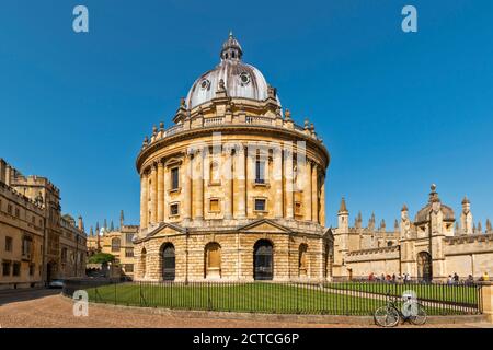 OXFORD CITY ENGLAND LE BÂTIMENT EMBLÉMATIQUE DE LA CAMÉRA RADCLIFFE Banque D'Images