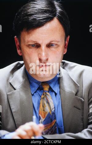 Antoine Waechter participe au Congrès national du Parti de l'écologie des Verts, Chambéry, Savoie, France, 1994 Banque D'Images