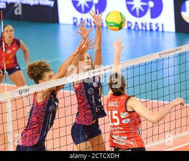 Scandicci, Italie. 22 septembre 2020. CARIC Sara (tente OBRENOVAC) pendant Savino Del Bene Scandicci vs OK tente Obranovac, Volleyball Champions League femmes à scandicci, Italie, septembre 22 2020 crédit: Independent photo Agency/Alay Live News Banque D'Images