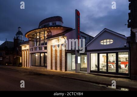 Campbeltown Picture House, Campbeltown, Écosse, Royaume-Uni. Vue au crépuscule de l'élévation avant. Banque D'Images