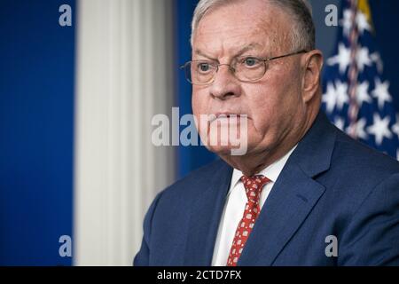 Washington, États-Unis. 22 septembre 2020. Keith Kellogg, conseiller à la sécurité nationale du vice-président Mike Pence et lieutenant-général à la retraite de l'armée des États-Unis, parle de l'ancien membre du groupe de travail sur le coronavirus Olivia Troye lors d'un briefing de presse dans la salle Brady Press Briefing de la Maison Blanche à Washington, DC, le mardi 22 septembre 2020. Photo de Sarah Silbiger/UPI crédit: UPI/Alay Live News Banque D'Images