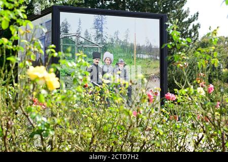 Baden près de Vienne, Basse-Autriche, Autriche. Le plus grand festival de photos en plein air d'Europe à Baden, près de Vienne Banque D'Images