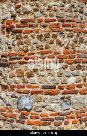 Détail montrant l'une des colonnes du Prieuré de St Botolph à Colchester, Essex, Royaume-Uni. Banque D'Images