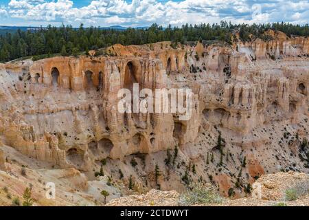 Brice point surplombe le parc national de Bryce Canyon, Utah Banque D'Images