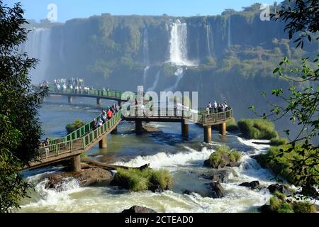 Brésil Foz do Iguacu - chutes d'Iguazu - Las Cataratas Pont d'observation del Iguazu Banque D'Images