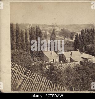 Vue depuis le parc du musée, côté Canada. Clifton House au loin. Niagara Falls., 1860, New York (État), Niagara Falls (N.Y. et ont.), Niagara Falls (ont Banque D'Images