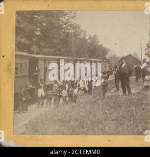 Hommes debout par des wagons de chemin de fer., Peck, A., 1860, New York (État), Newburgh (N.Y Banque D'Images