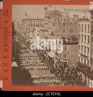 Grand cortège, 10 avril 1871, en commémoration du Traité de paix entre l'Allemagne et la France., 1859, New York (État), New York (N.Y.), Manhattan (New York, N.Y. Banque D'Images