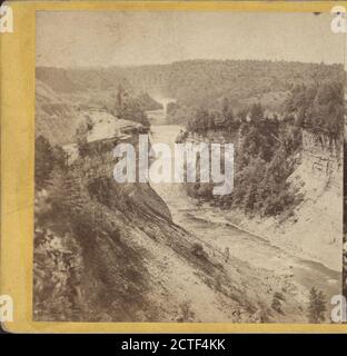 Vue depuis High Bank, Middle Horse Shoe Falls et Bridge au loin., E. & H.T. Anthony (ferme), 1880, New York (État), Portage (N.Y.), Genesee River (Pennsylvanie et N.Y Banque D'Images