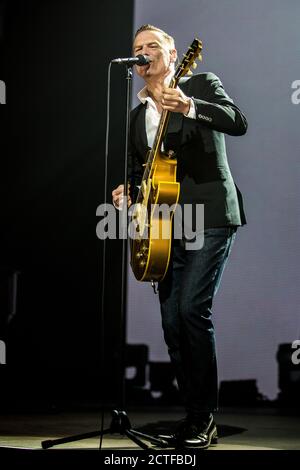 Copenhague, Danemark. 07e février 2017. Le chanteur, compositeur et musicien canadien Bryan Adams joue un concert à la Royal Arena de Copenhague. (Crédit photo: Gonzales photo - Lasse Lagoni). Banque D'Images