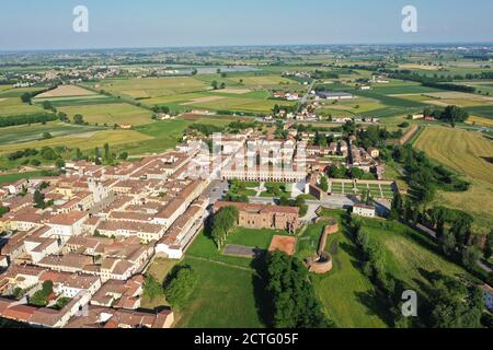 Vue aérienne du site du patrimoine mondial de Sabbioneta par l'UNESCO Banque D'Images