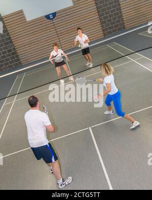 Action und Einsatz beim Badminton