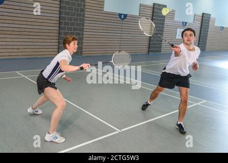 Action und Einsatz beim Badminton