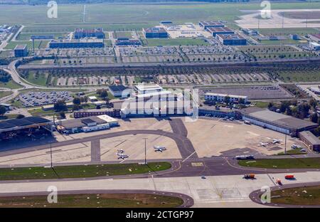 15 septembre 2020, Brandebourg, Schönefeld: Vue aérienne du futur aéroport Berlin Brandenburg 'Willy Brandt'. Après une courte période de transition, l'aéroport de la capitale remplacera les aéroports actuels de Tegel et de Schönefeld. Photo: Soeren Stache/dpa-Zentralbild/ZB Banque D'Images