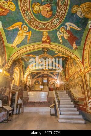 Vue principale de Subiaco et de l'un des plus beaux monastères bénédictins du monde, le monastère Sacro Speco présente des fresques étonnantes Banque D'Images