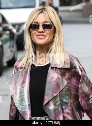 Londres, Royaume-Uni. 23 septembre 2020. Ashley Roberts quitte les studios Global radio de Londres. Crédit : SOPA Images Limited/Alamy Live News Banque D'Images