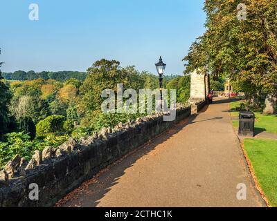 Knaresborough Castle Grounds au début de l'automne Knaresborough North Yorkshire England Banque D'Images