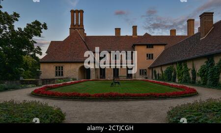 Schloss Cecilienhof à Neuer Garten, Potsdam. Fait partie du site classé au patrimoine mondial de l'UNESCO Schlösser und Gärten von Brandenburg und Berlin Banque D'Images