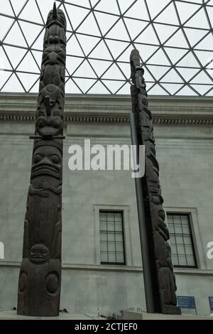 LONDON, Royaume-Uni, 27 AVRIL 2018 : totem de la Colombie-Britannique, Canada, vers l'année 1870. Banque D'Images