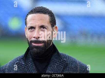 LONDRES, ANGLETERRE - 22 FÉVRIER 2020 : photo du Rio Ferdinand en vue du match de la Premier League 2019/20 entre le Chelsea FC et le Tottenham Hotspur FC à Stamford Bridge. Banque D'Images