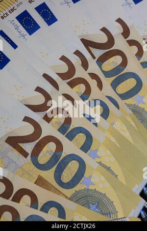 Essen, Allemagne jeudi 23 septembre 2020 argent gros plan 200 euro impression moderne de haute qualité Banque D'Images