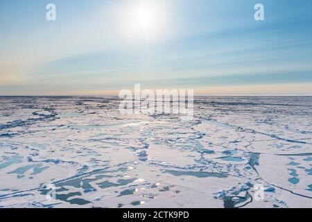 Vue aérienne de la fonte de glace sur le pôle Nord Banque D'Images