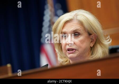 Carolyn Maloney, représentante des États-Unis (démocrate de New York), s'exprime lors d'une audience du sous-comité spécial de la Chambre sur la crise du coronavirus à Washington, DC, États-Unis, le mercredi 23 septembre 2020. Le président de la Réserve fédérale, Jerome Powell, a déclaré hier que l'économie américaine a beaucoup à faire avant de se remettre complètement de la pandémie du coronavirus et qu'elle aura besoin d'un soutien supplémentaire. Crédit: Stefani Reynolds/Pool via CNP/MediaPunch Banque D'Images