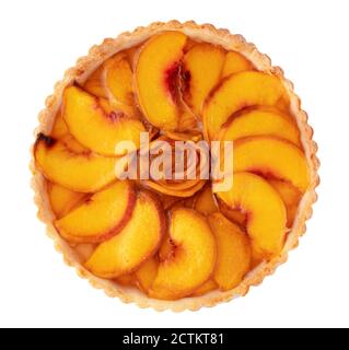 Tarte aux pêches isolée sur fond blanc Banque D'Images