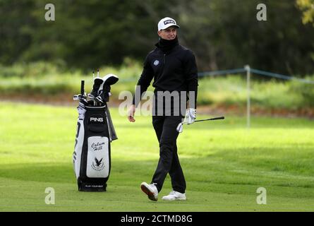 La colline de Calum Hill en Écosse sur le 4ème fairway pendant la première journée de l'Open d'Irlande au Galgorm Castle Golf Club, Ballymena. Banque D'Images