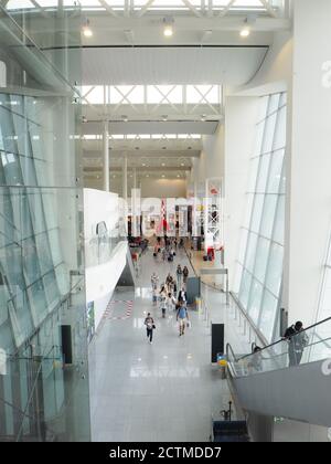 2018 août - aéroport de Bruxelles, Belgique: Vue sur le bâtiment de connexion inauguré en 2015, reliant le terminal A au couloir principal de l'ai de Bruxelles Banque D'Images