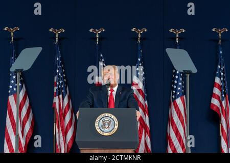 Fête des feux d'artifice de Mount Rushmore. Le président Donald J. Trump prononce un discours lors d'une célébration du 4 juillet, le vendredi 3 juillet 2020, au Mount Rushmore National Memorial, à Keystone, en Amérique du Sud Banque D'Images