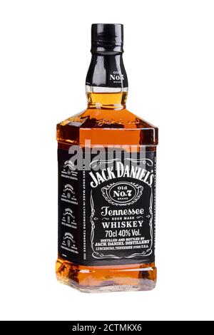 Guilin, Chine 8 mars 2020 UNE bouteille de whisky de la purée aigre de Jack Daniel isolée sur fond blanc Banque D'Images