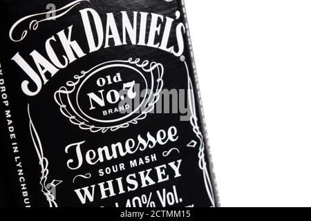 Guilin, Chine 8 mars 2020 UNE bouteille de whisky de la purée aigre de Jack Daniel isolée sur fond blanc Banque D'Images