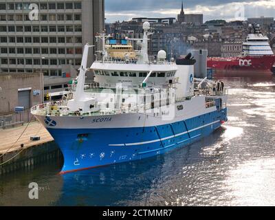 Le navire de recherche sur les pêches MRV Scotia du gouvernement écossais est amarré à Aberdeen. Le navire a été construit en 1998 et opère dans la mer du Nord et l'est A. Banque D'Images